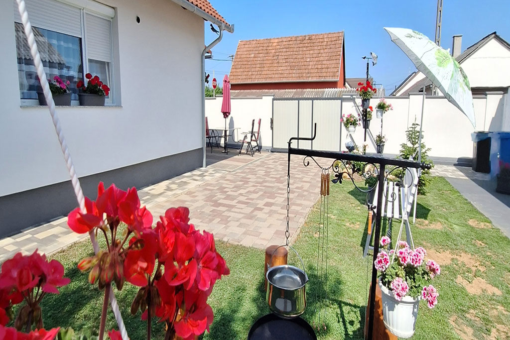 piroska_vendeghaz_udvar_2